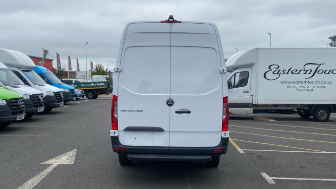 Mercedes-Benz Sprinter E314 L3 Electric Rwd 100kW 81kWh Pro Van Auto - Image 9